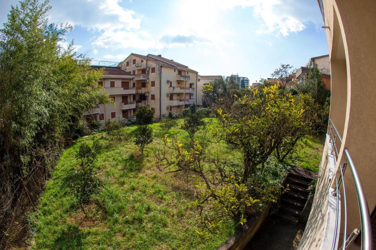 Guest House Mandarina Budva Eksteriør bilde